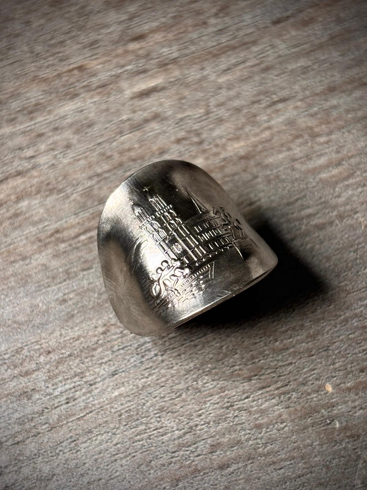 Anillo Monumento - Acero Suizo